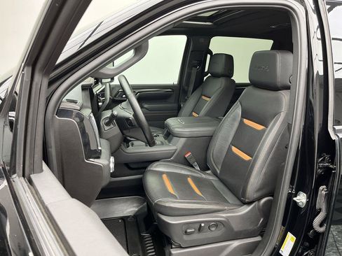 Used 2025 GMC Sierra 2500 AT4 w/ AT4 Premium Plus Package AWD/4WD image 14