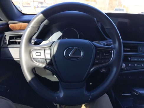 Used 2023 Lexus ES 350 w/ Premium Package image 17