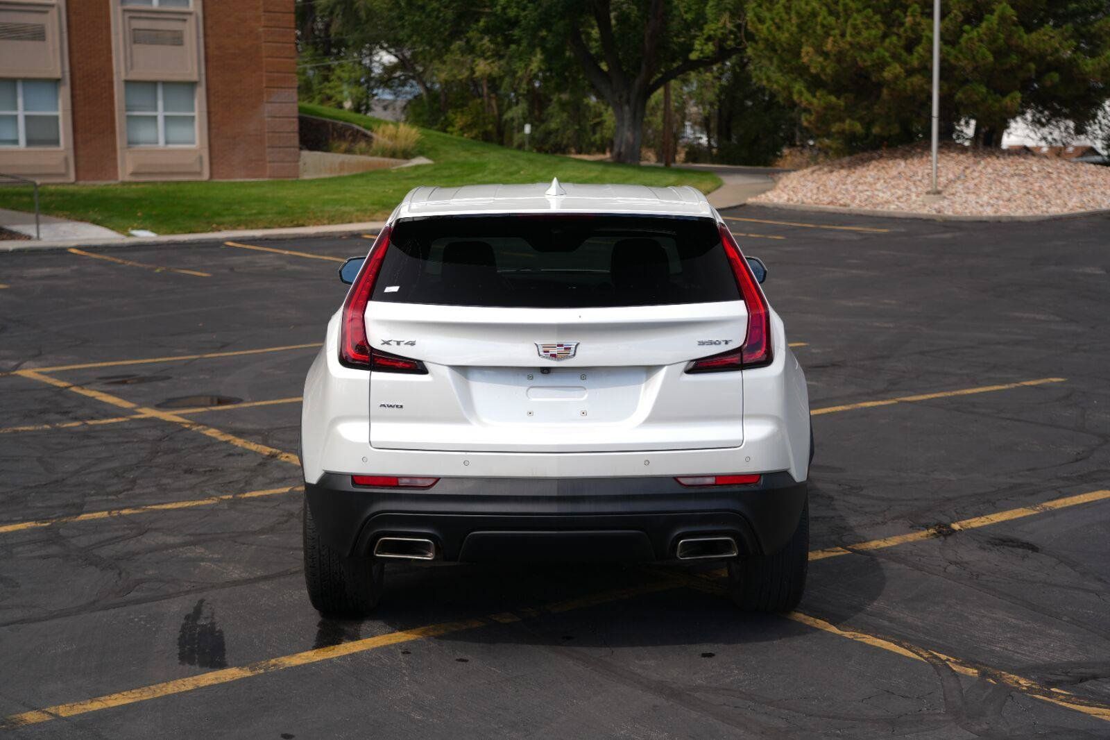 Used 2023 Cadillac XT4 Luxury w/ Driver Awareness Package AWD/4WD image 4