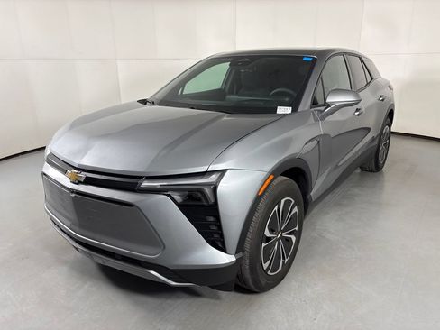 Certified 2025 Chevrolet Blazer EV LT w/ LPO, All-Weather Mat Package FWD image 5
