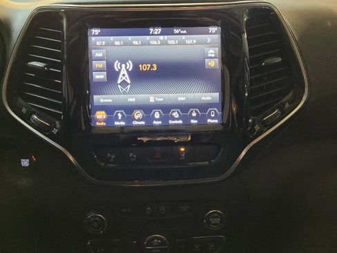 Used 2019 Jeep Cherokee Limited w/ Luxury Group AWD/4WD image 25