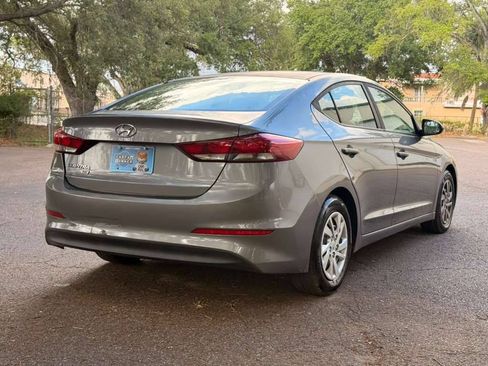 Used 2018 Hyundai Elantra SE FWD image 5