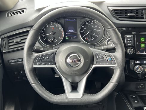 Used 2020 Nissan Rogue SL AWD/4WD image 29