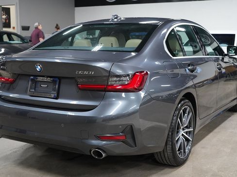 Used 2020 BMW 330i xDrive Sedan w/ Driving Assistance Package AWD/4WD image 5