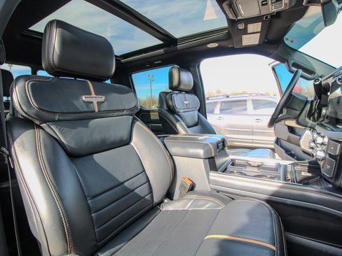 Used 2024 Ford F350 Platinum image 19