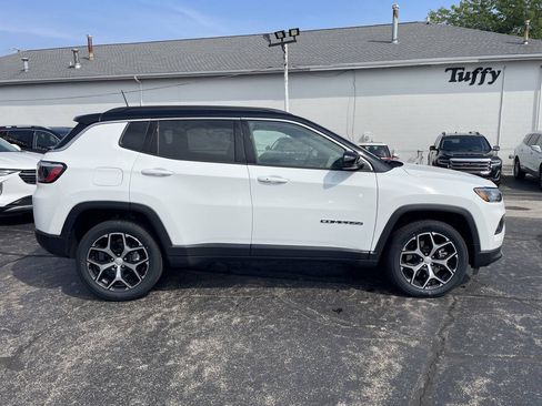 Used 2024 Jeep Compass Limited AWD/4WD image 7