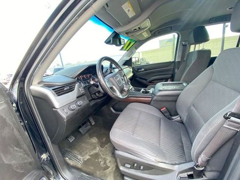 Used 2017 GMC Yukon SLE w/ Convenience Package image 27