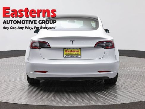 Used 2021 Tesla Model 3 Standard Range Plus RWD image 6