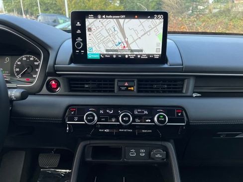 New 2025 Honda Pilot Touring image 25