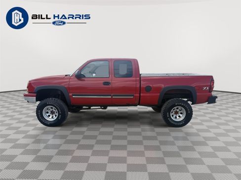 Used 2006 Chevrolet Silverado 1500 LT w/ Light Duty Power Package AWD/4WD image 8