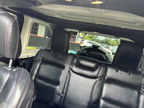 Used 2019 Jeep Wrangler Unlimited Sahara w/ LED Lighting Group AWD/4WD image 24