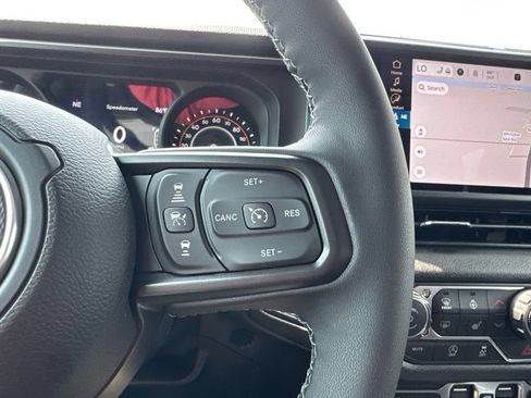 New 2026 Jeep Gladiator Sport AWD/4WD image 18