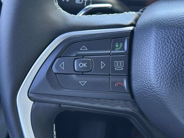 Certified 2025 Jeep Grand Cherokee Laredo X w/ Luxury Tech Group I AWD/4WD image 13