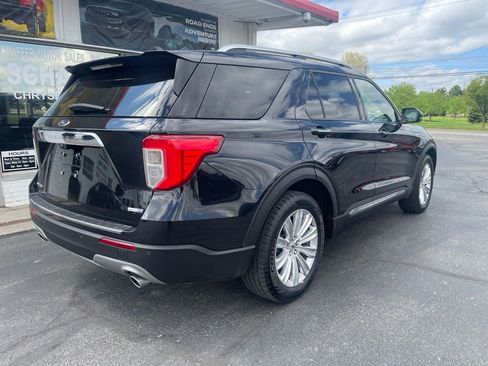 Used 2020 Ford Explorer Limited AWD/4WD image 3