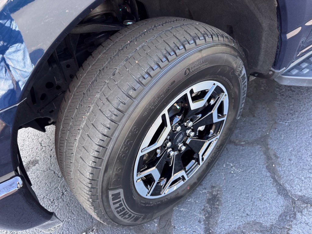 Used 2023 Ford F150 Lightning XLT AWD/4WD image 41