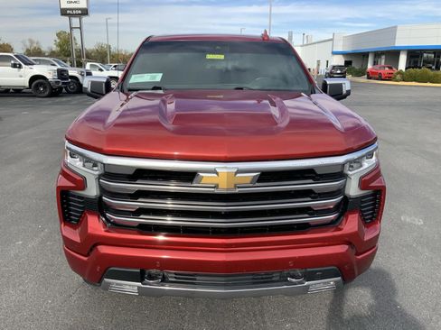 Used 2023 Chevrolet Silverado 1500 High Country image 3