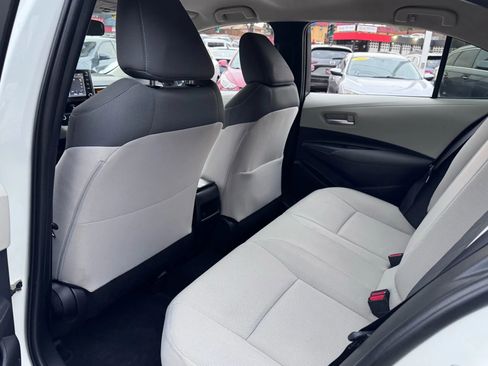 Used 2020 Toyota Corolla LE image 37