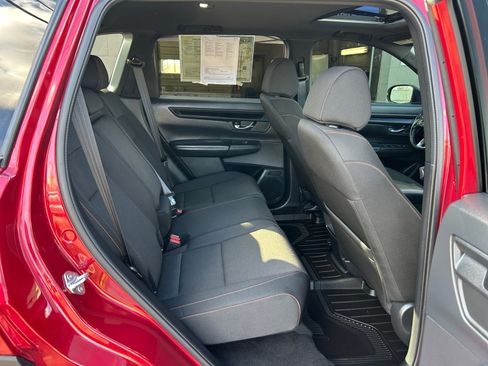 Used 2025 Honda CR-V Sport image 30