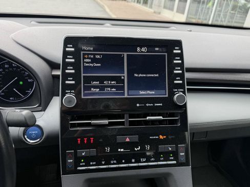 Used 2019 Toyota Avalon XLE w/ Moonroof Package FWD image 16