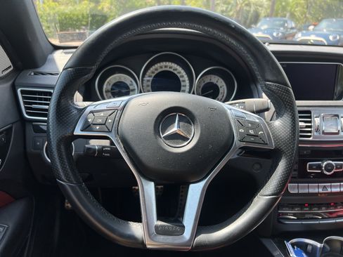 Used 2015 Mercedes-Benz E 400 4MATIC Coupe image 18
