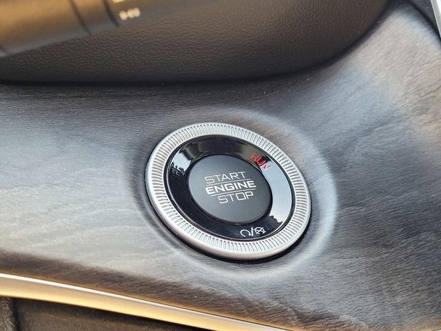 Used 2023 Jeep Grand Cherokee Limited AWD/4WD image 18