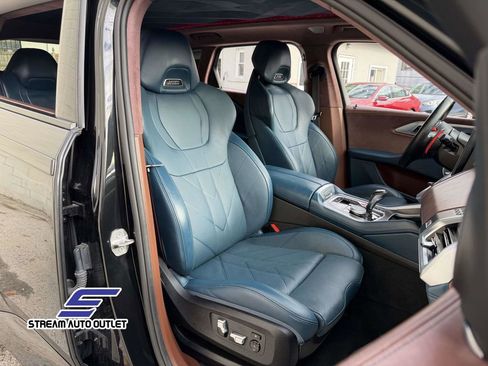 Used 2023 BMW XM image 11