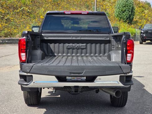 New 2026 GMC Sierra 2500 SLE w/ SLE Value Package; image 14
