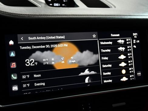 Used 2023 Porsche Cayenne Turbo S image 34