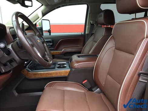 Used 2016 Chevrolet Silverado 3500 High Country w/ Duramax Plus Package image 30