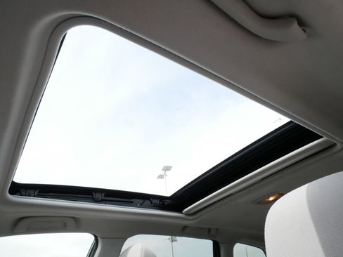 Used 2016 Subaru Forester 2.5i Premium image 31