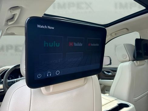 Used 2023 GMC Yukon XL Denali w/ Advanced Technology Package AWD/4WD image 14