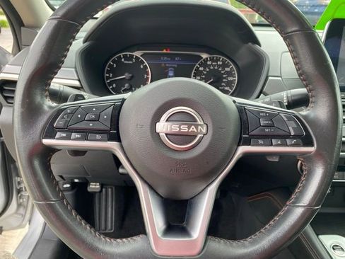 Used 2024 Nissan Altima 2.5 SR FWD image 17