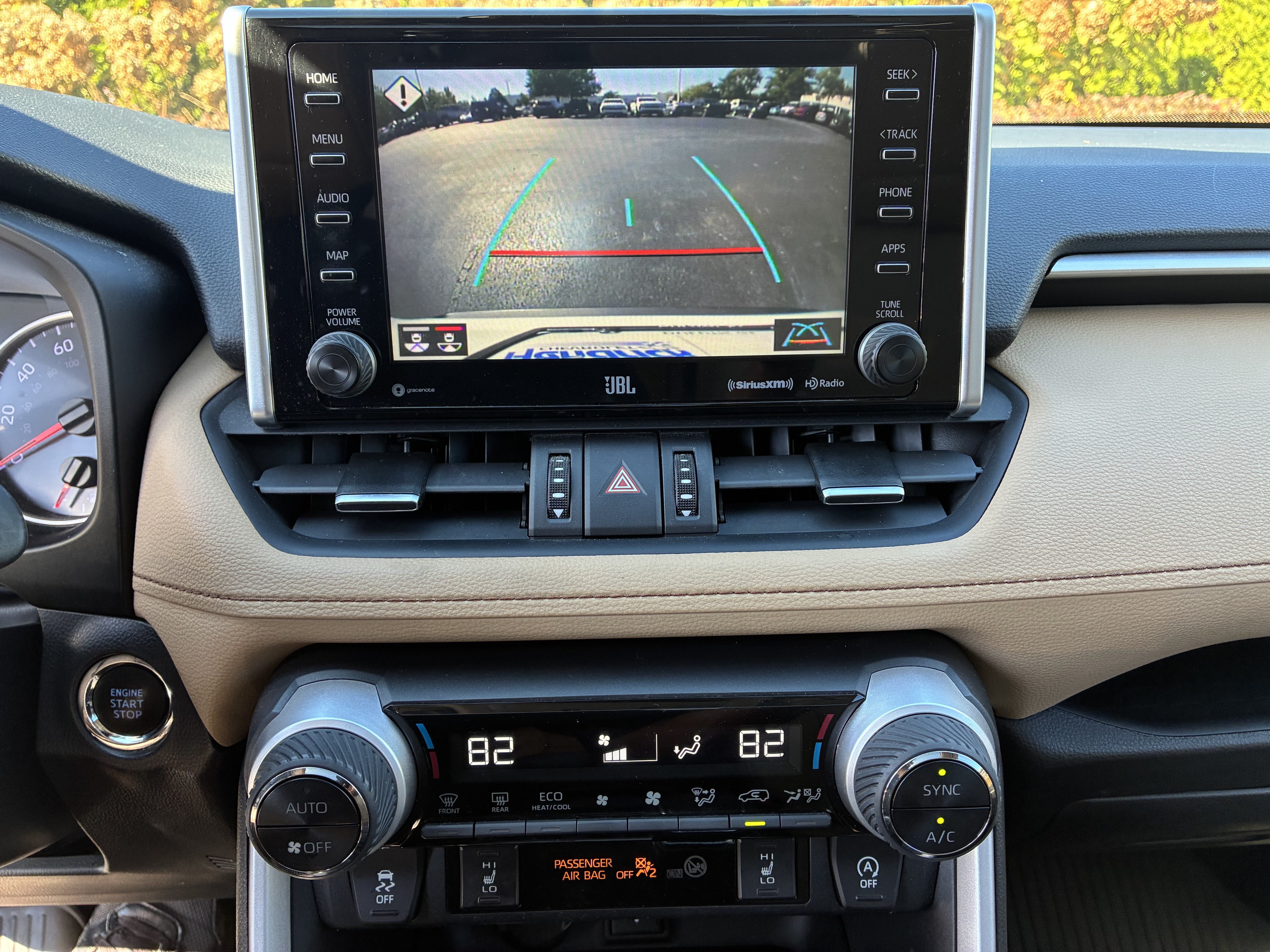 Used 2020 Toyota RAV4 XLE Premium FWD image 33