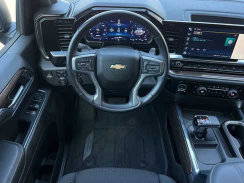 Used 2023 Chevrolet Silverado 1500 LT AWD/4WD image 14