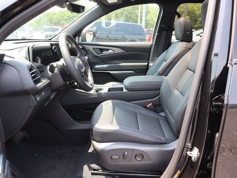 New 2026 Chevrolet Traverse LT w/ Sun and Wheel Package AWD/4WD image 10