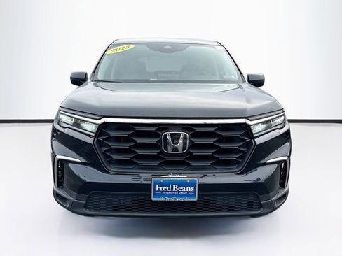 Certified 2023 Honda Pilot LX image 2