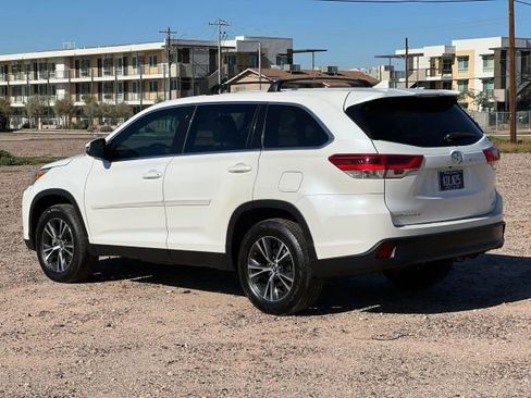 Used 2019 Toyota Highlander Plus image 3