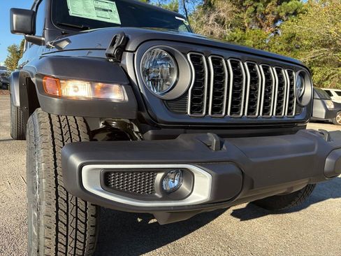 New 2026 Jeep Gladiator Sport image 28