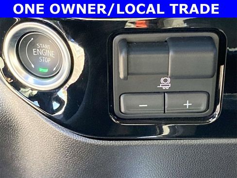 Used 2025 GMC Sierra 2500 SLT w/ SLT Premium Package image 21