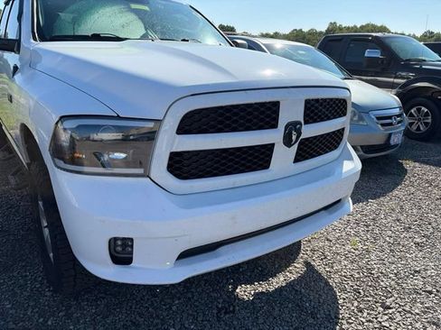 Used 2019 RAM 1500 Express AWD/4WD image 2