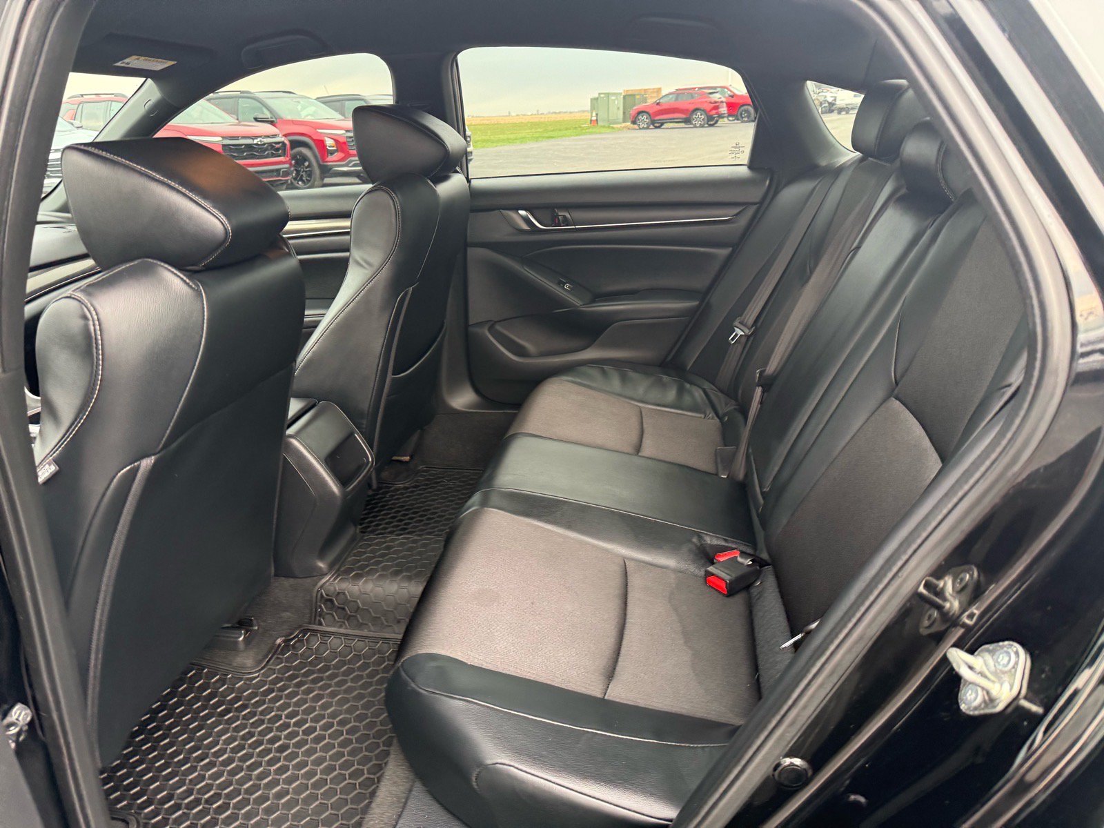 Used 2018 Honda Accord Sport image 11