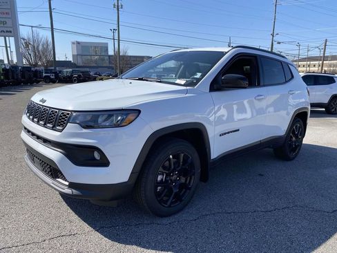 New 2026 Jeep Compass Latitude image 5