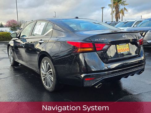 Used 2023 Nissan Altima 2.5 SL image 3