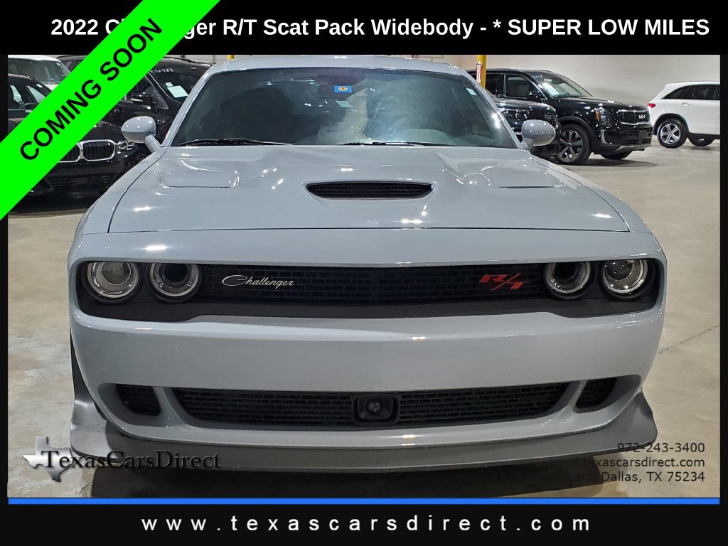 Used 2022 Dodge Challenger R/T Scat Pack RWD image 2