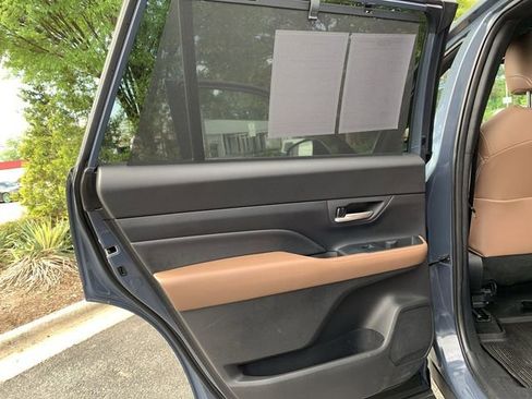 Used 2024 Toyota Grand Highlander AWD Hybrid image 15