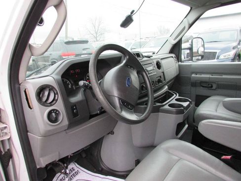 Used 2012 Ford E-450 and Econoline 450 Super Duty w/ PWR Locks & Windows Group RWD image 14
