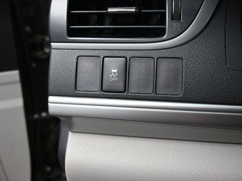 Used 2014 Toyota Camry LE image 23