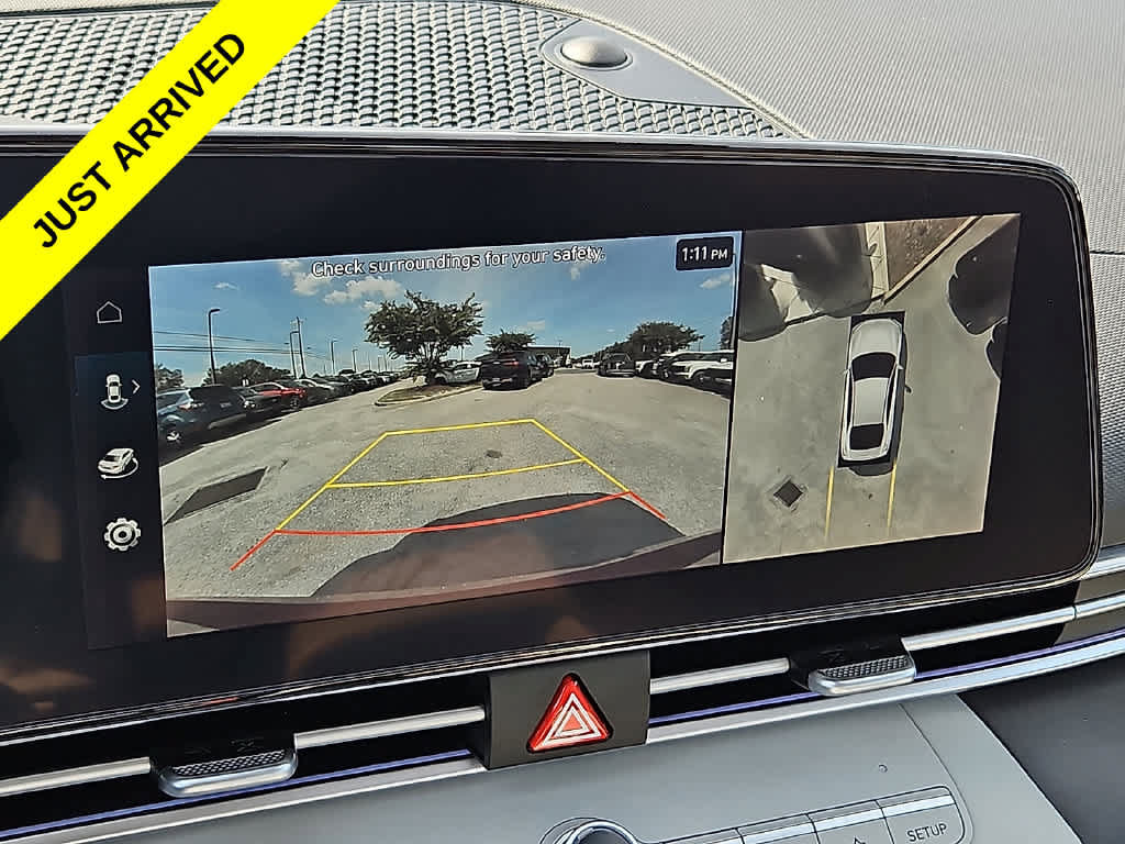 Used 2024 Hyundai Elantra Limited FWD image 18
