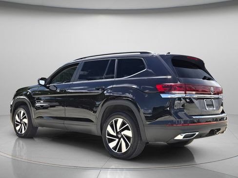 Certified 2026 Volkswagen Atlas SE w/ Panoramic Sunroof Package FWD image 5