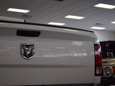 Used 2018 RAM 1500 Big Horn RWD image 16